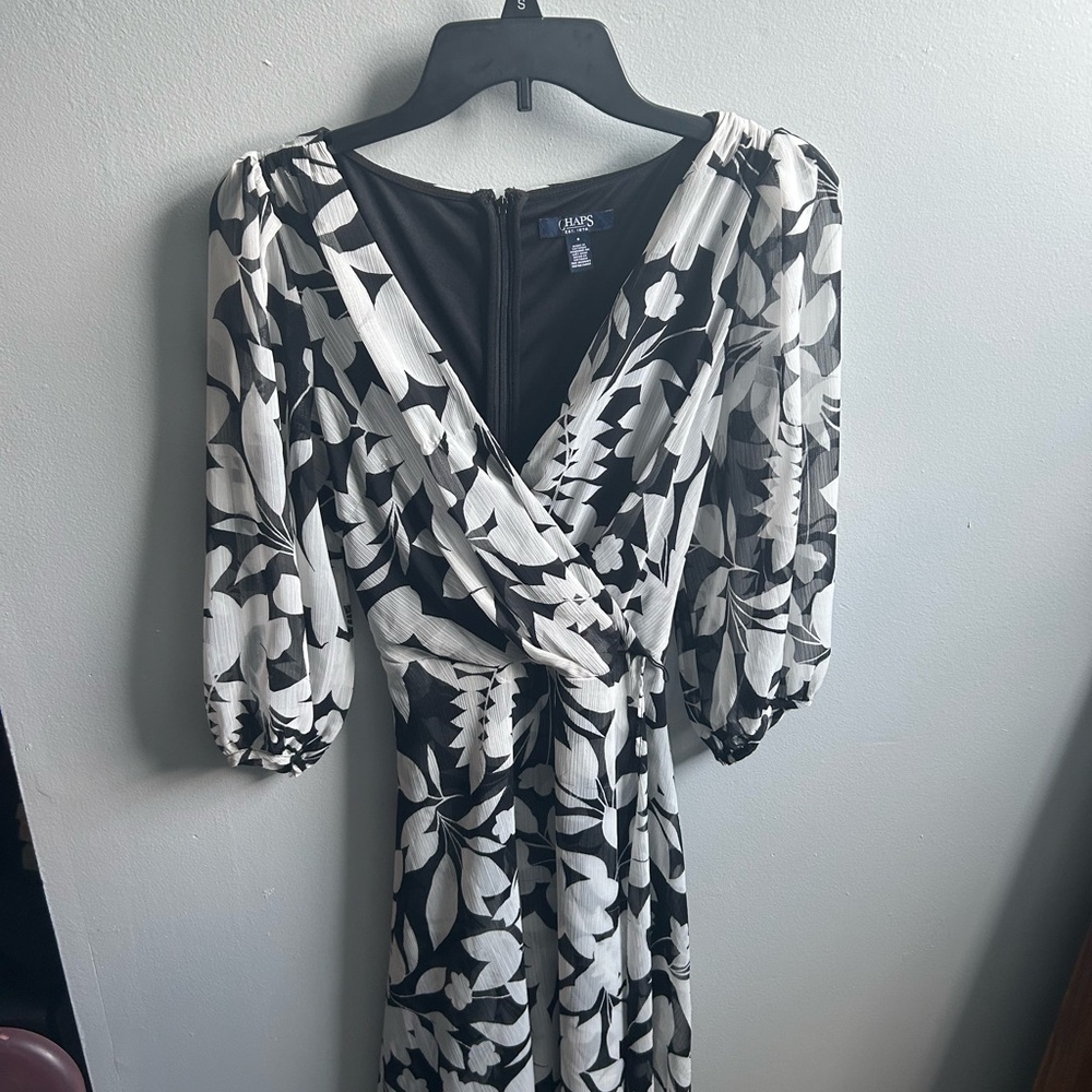 Chaps Black and White Floral Long Sleeve Dress